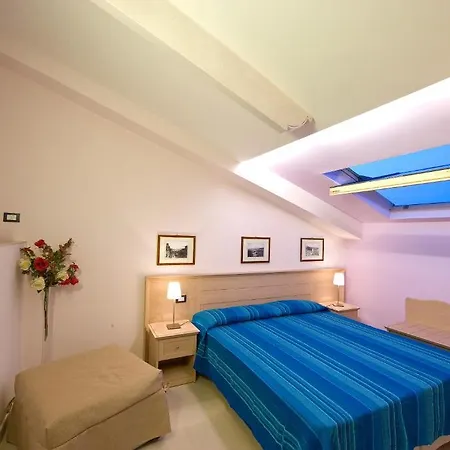 לינה וארוחת בוקר Belvedere 3*
